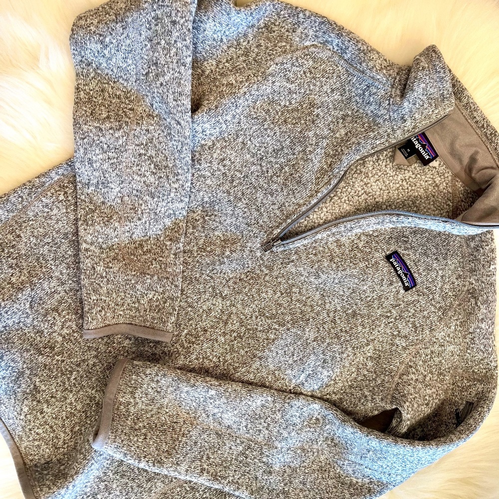 Patagonia Women's Fleece Jacket-Medium